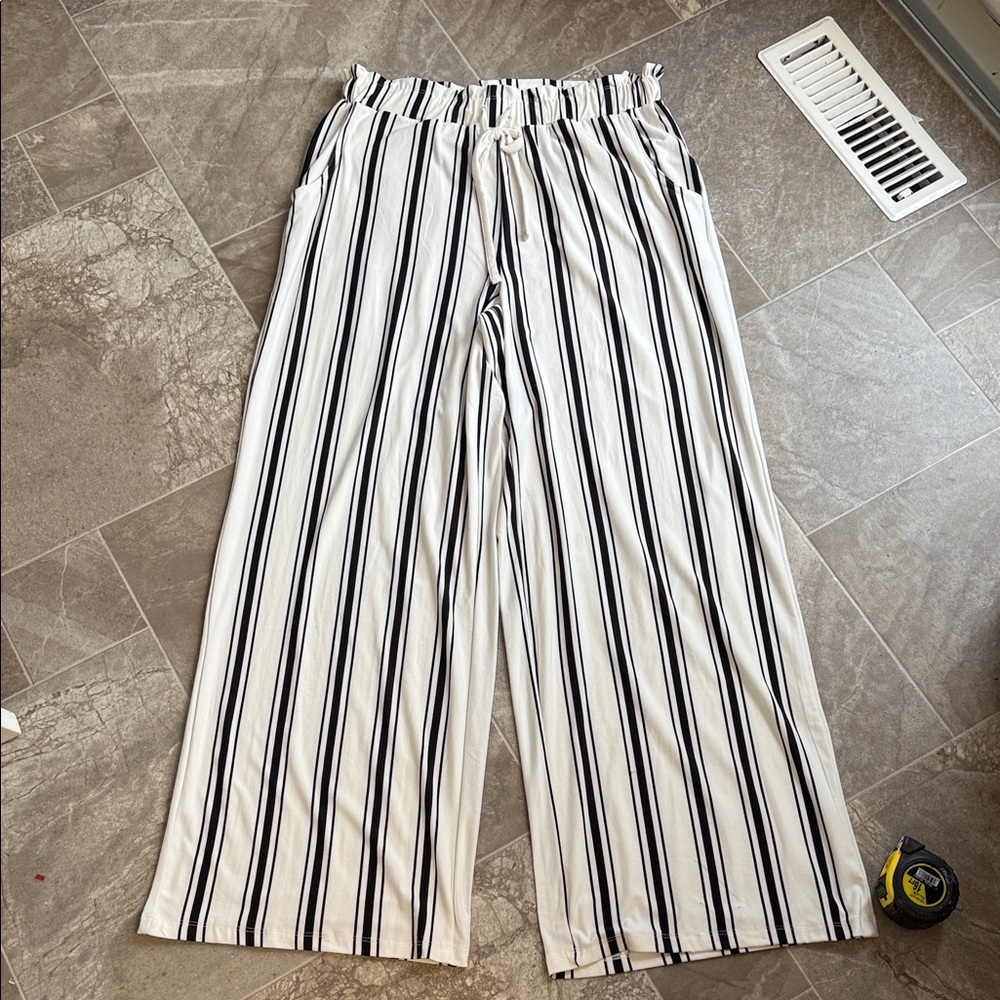 Ardene Black and White Striped Wide-Leg Pants